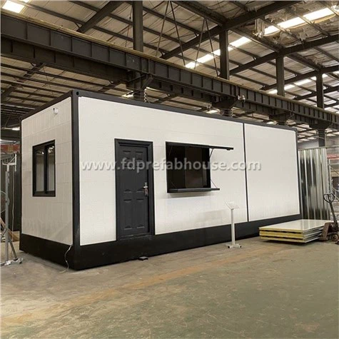 Cegin Cynhwysydd Addurnedig Gyda Phaneli Cerfiedig Metel